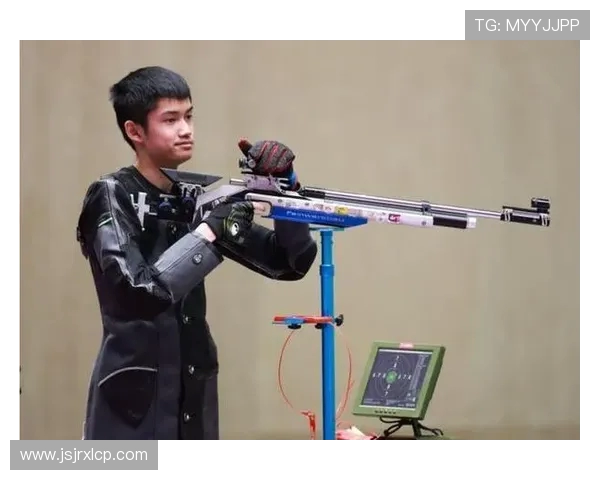 盛李豪谈射击带来的专注如画